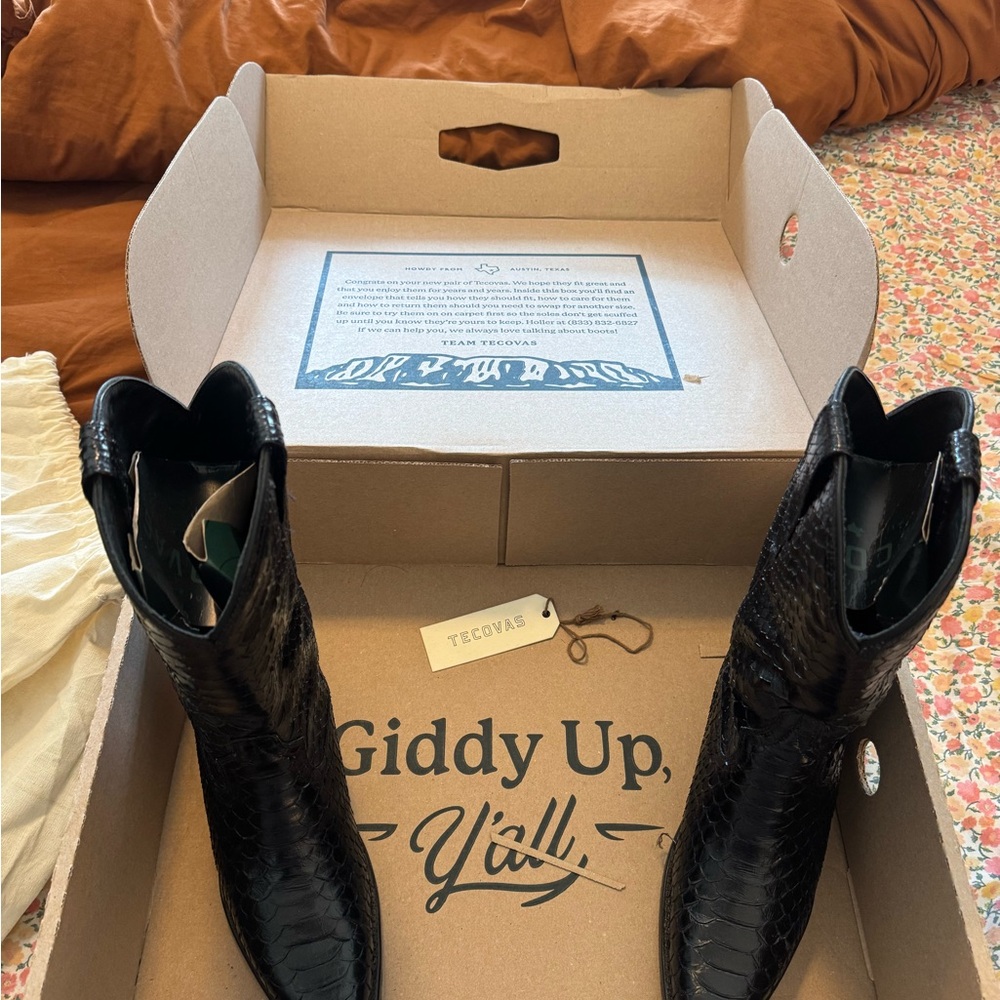 Rare Full Python Black Tecova Boots - image 1